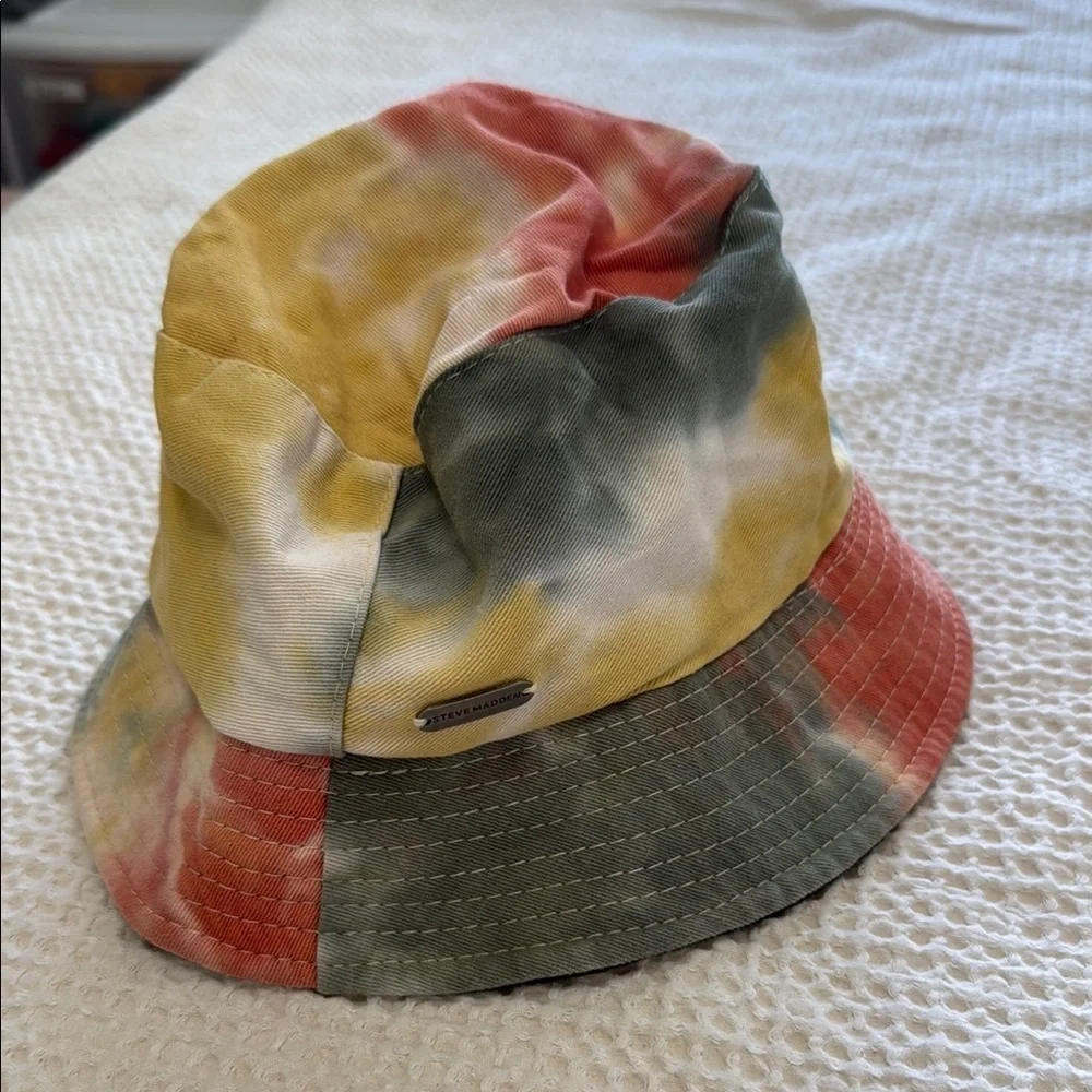 Steve Madden Tie Dye Bucket Hat